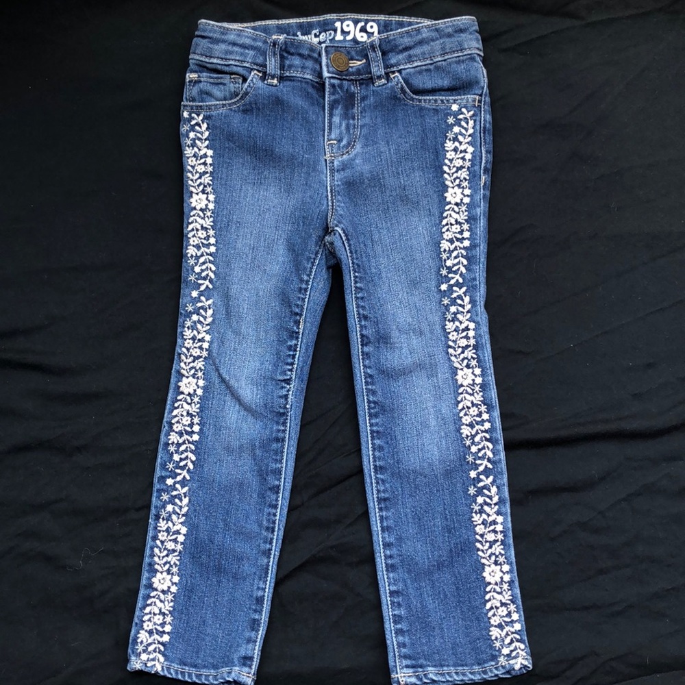 Embroidery girls blue jeans